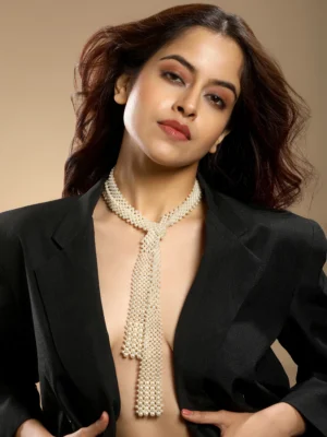 Handcrafted Classic Pearl Necklace with Elegant Gold Finish for Timeless Styling